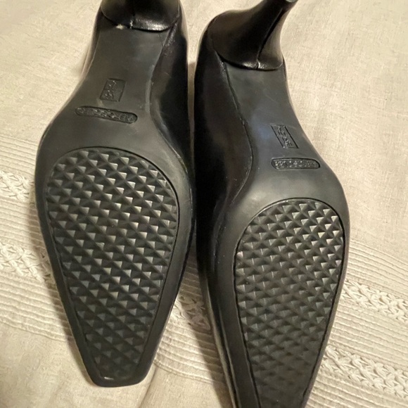 AEROSOLES BLACK HEELS SZ 10 - Picture 6 of 8